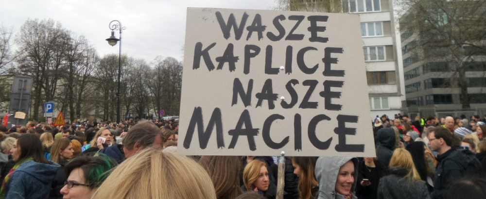 "Odzyskać wybór". Manifestacja przed Sejmem